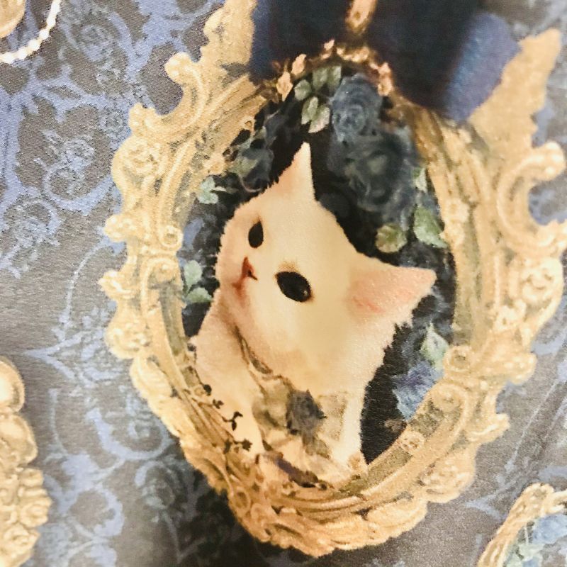 【未使用品】猫の王女達の肖像画ジャンパースカート